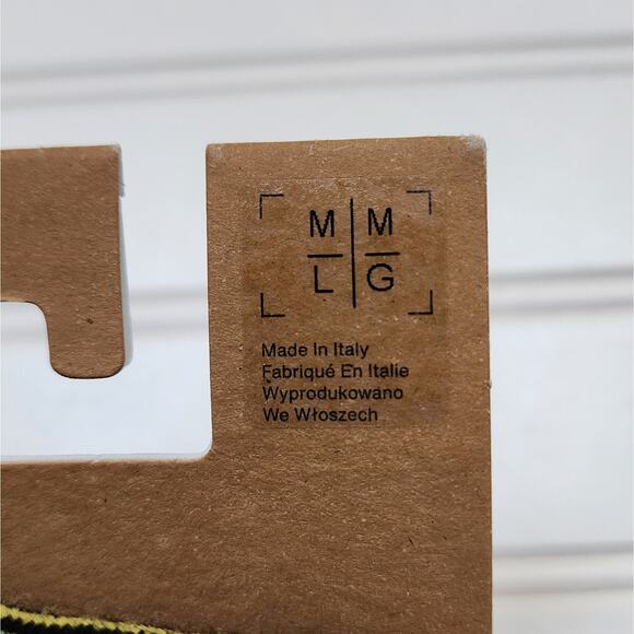 NWT Burton Kids Performance Midweight Merino Wool Socks- M/L (2-4) - Picture 3 of 6